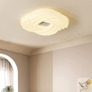 Moderne LED-Deckenleuchte im Cremeton für das Kinderzimmer