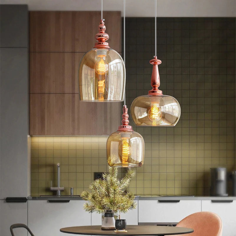 Moderner Kronleuchter aus Glas im minimalistischen skandinavischen Design - vue 4 sur 8