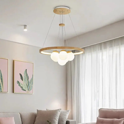 lustre nordique avec anneau en bois pour décor intérieur