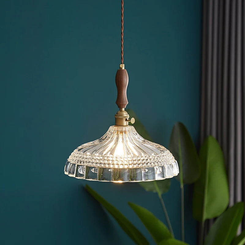 suspension luminaire nordique en bois verre et laiton rustique moderne - vue 6 sur 22