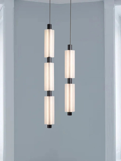 suspension en acrylique design pour éclairage moderne et élégant