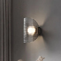Moderne nordische Nachttischlampe für ein elegantes Interieur