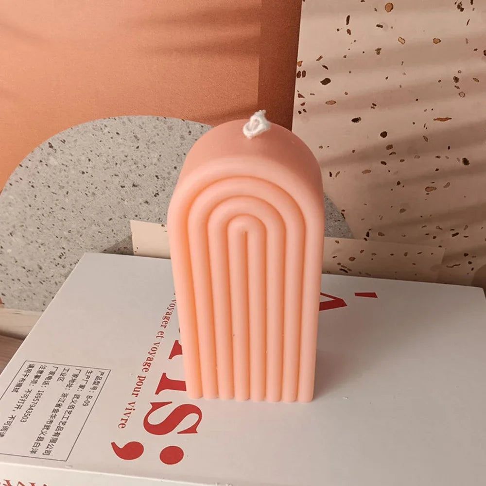 bougie parfumée arc-en-ciel géométrique en cire de soja artisanale - vue 5 sur 11