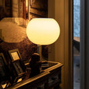 Vintage Tischlampe aus Glas im Design für die Innendekoration