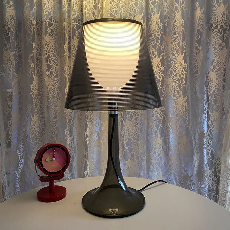 Lampe de Table simple et moderne en acrylique - vue 2 sur 8