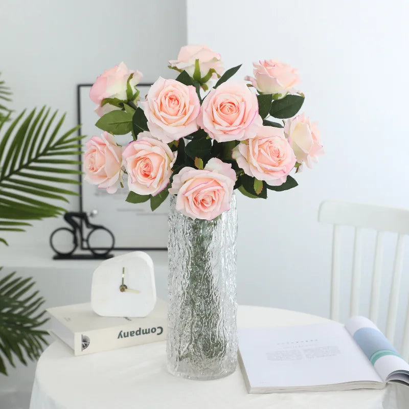 fleurs artificielles décoratives pour une ambiance agréable