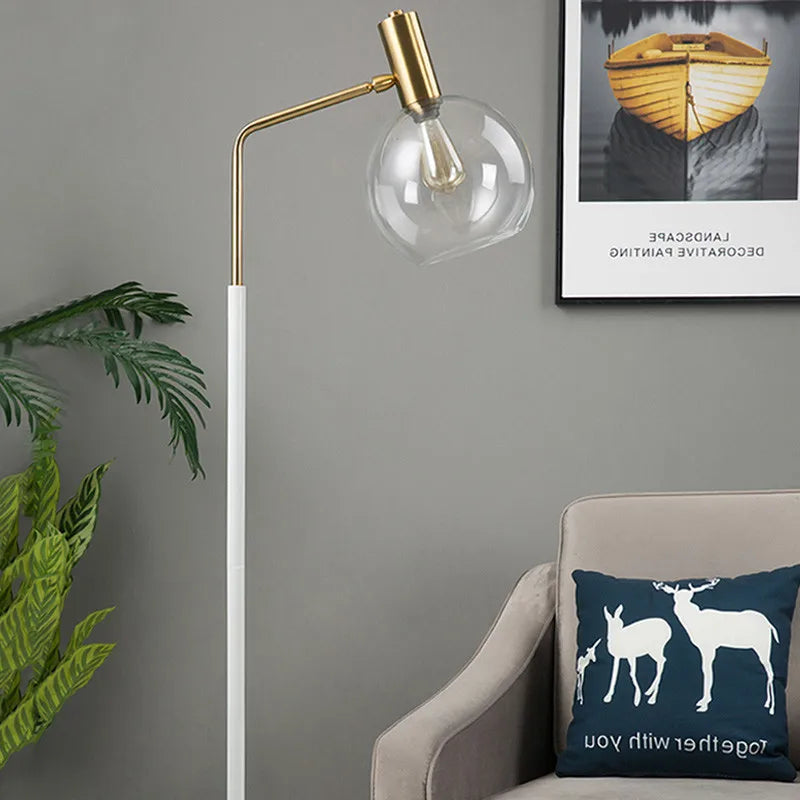 Elegante Stehleuchte in Gold und Schwarz aus Metall und Glas - vue 5 sur 9