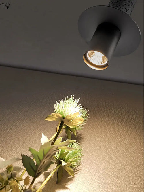 Moderne Pendelleuchte aus schwarzem Stein mit Loch – ideal für Bar oder Studio - vue 7 sur 9