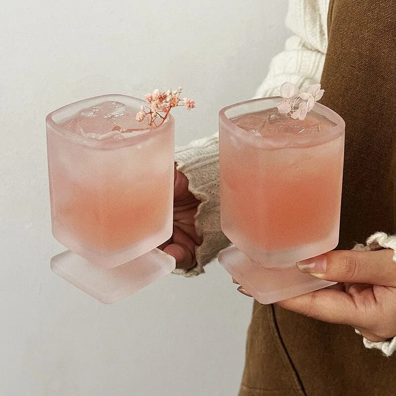 Verre carré dépoli style moderne pour boissons froides - vue 3 sur 8
