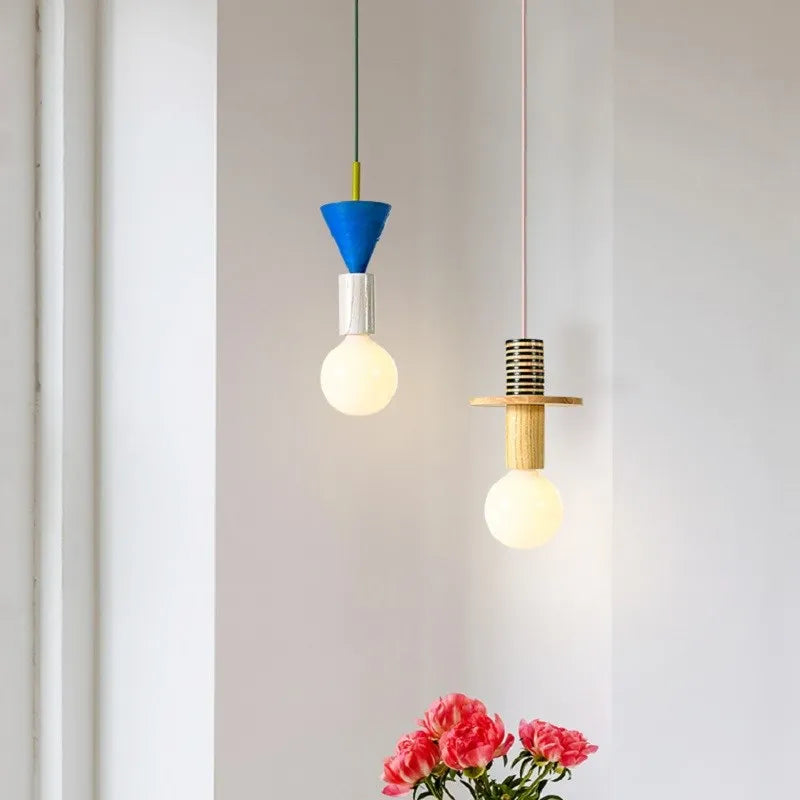 Suspension Memphis LED colorée à formes géométriques - vue 5 sur 18