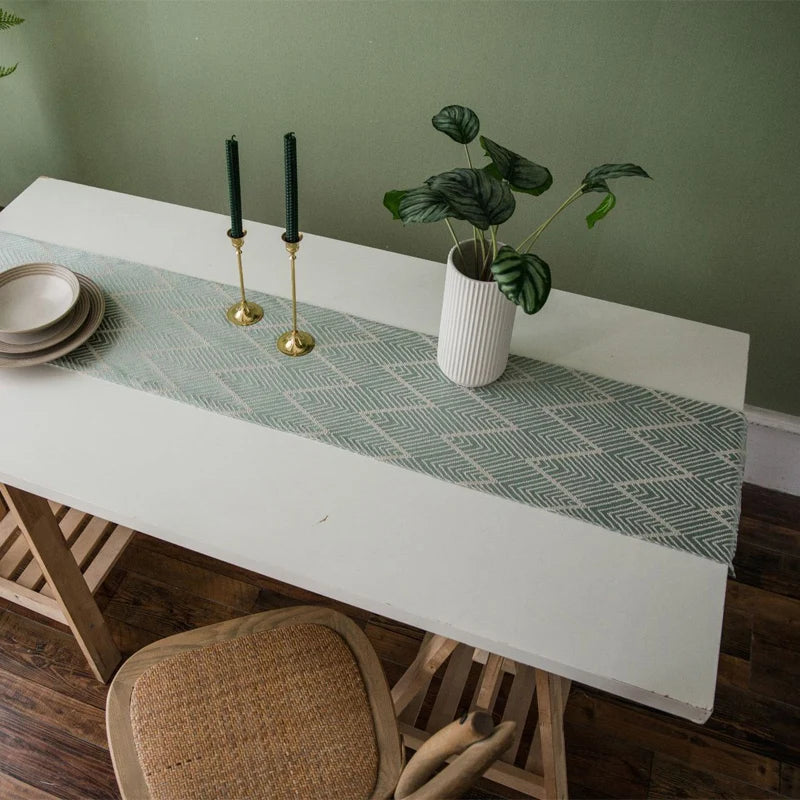 Chemin de table brodé motifs géométriques style bohème - vue 4 sur 7
