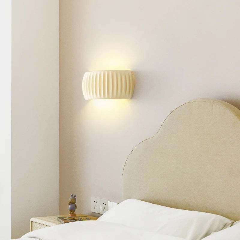 Applique murale led en résine forme vent crème éclairage intérieur - vue 5 sur 13