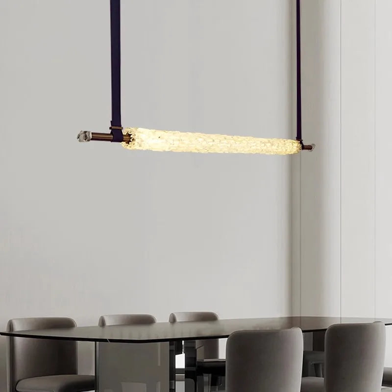 suspension design en cristal naturel avec ceinture en cuir - vue 5 sur 11