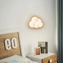 Wandleuchte aus Massivholz Wolke für Kinderzimmer