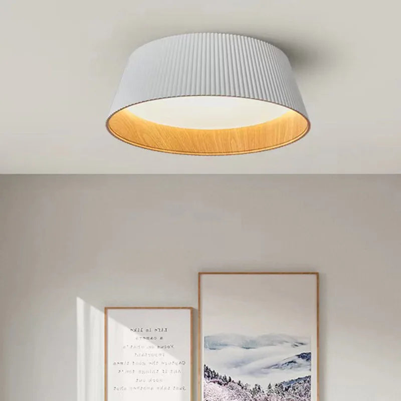Minimalistische plissierte Pendelleuchte aus Holz für die Innendekoration - vue 5 sur 10