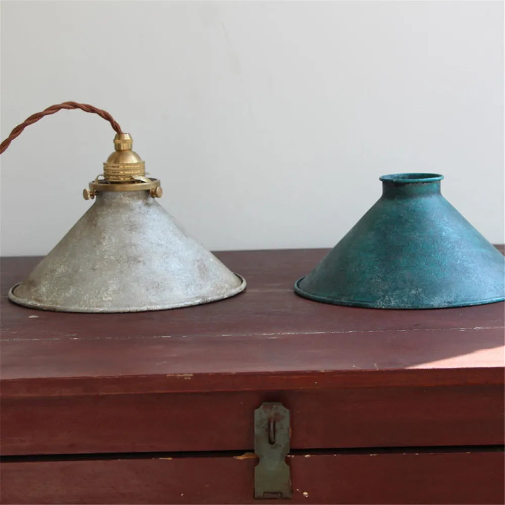 Industrielle Vintage-Pendelleuchte aus Eisen für die Innendekoration - vue 5 sur 21