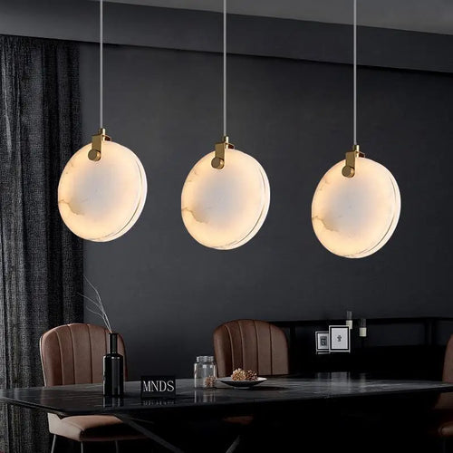 Kronleuchter aus natürlichem Marmor mit verstellbarem Kabel aus Messing und LED - vue 2 sur 10