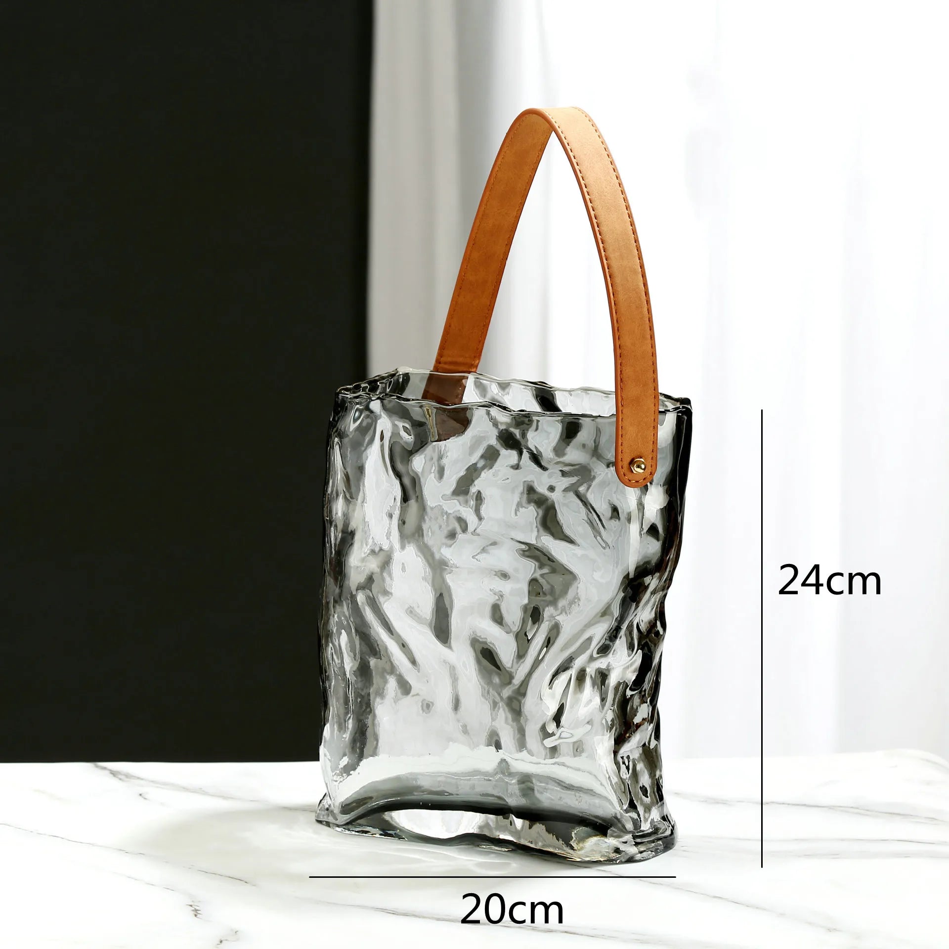 vase en verre transparent texture froissée pour fleurs et terrarium - vue 12 sur 13