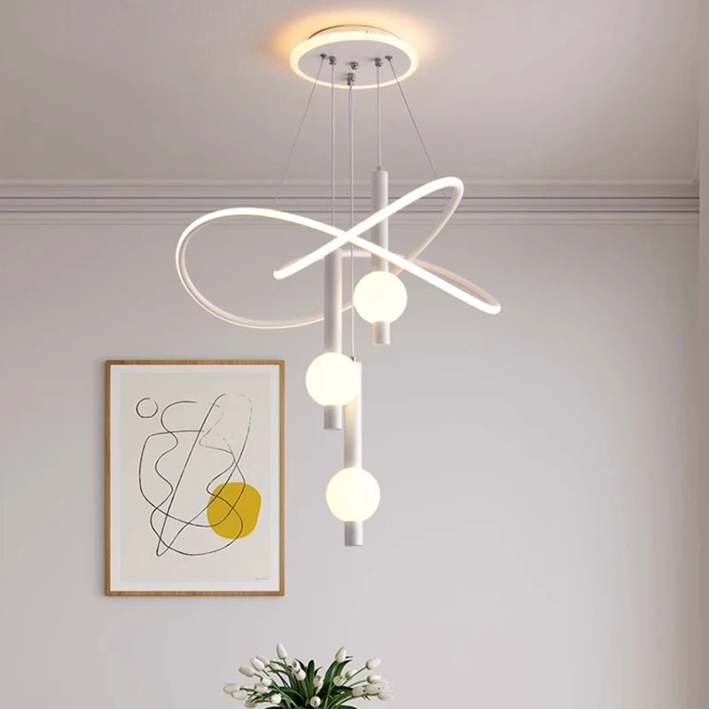 Postmoderner minimalistischer Kronleuchter für eine elegante Inneneinrichtung