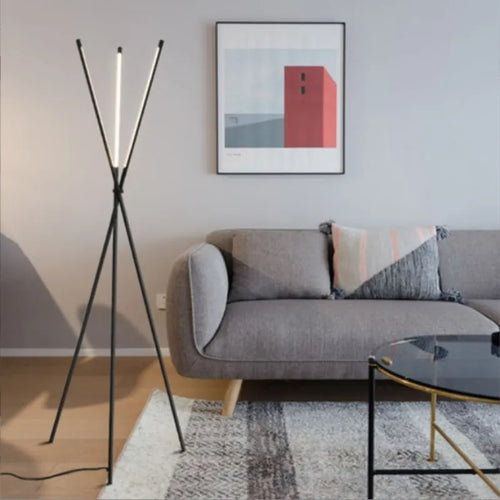 Minimalistische und kreative LED-Stehleuchte aus Aluminium - vue 4 sur 8