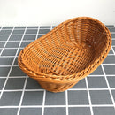 panier en rotin tissé pour service de légumes en cuisine