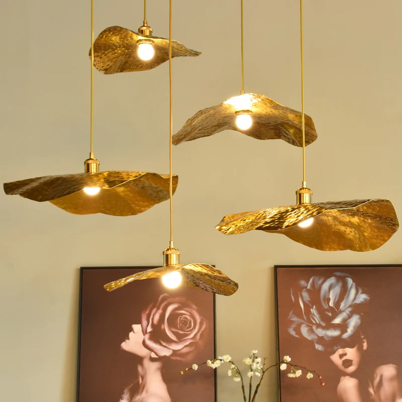 lustre simple en cuivre créatif en forme de lotus - vue 6 sur 9