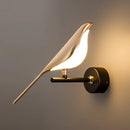 Golden Bird LED-Wandleuchte drehbar hängend