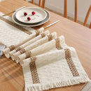 Chemin de table bohème géométrique beige avec pompons