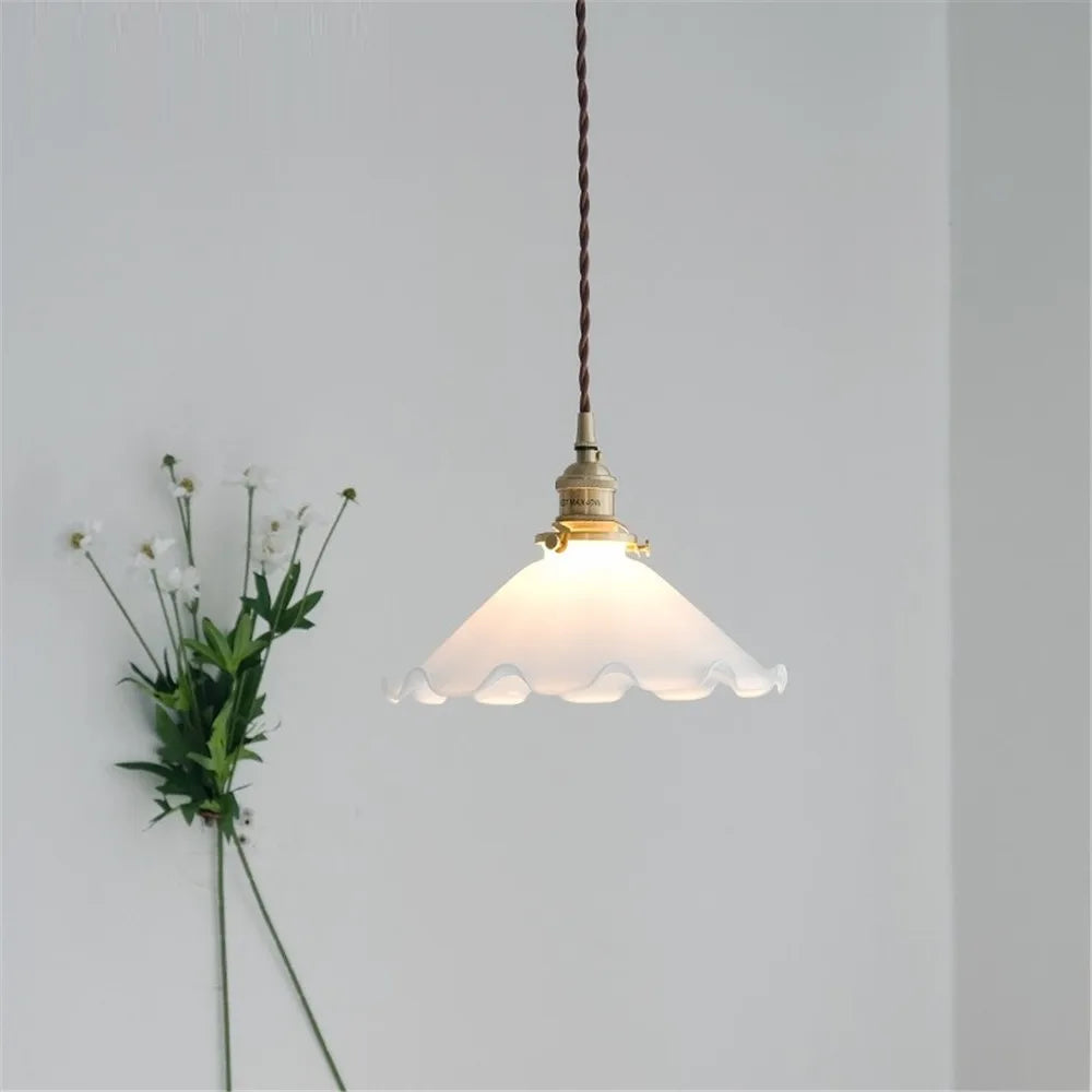 suspension vintage en laiton et verre pour décoration intérieure