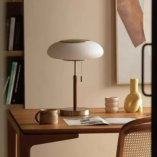 Nordic Vintage Table Lamp White Glass Desk Light for Bedroom - vue 7 sur 7