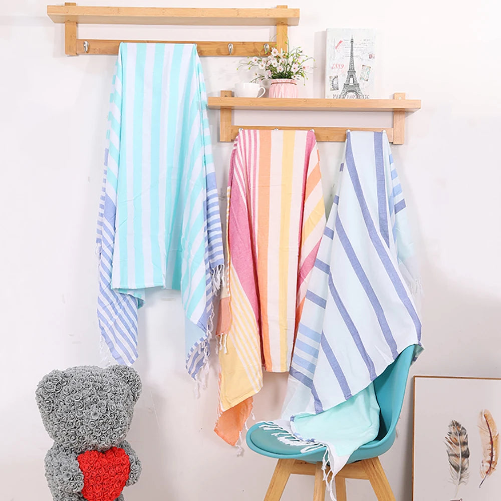 serviette de plage turque coton rayures pompons légère - vue 4 sur 7