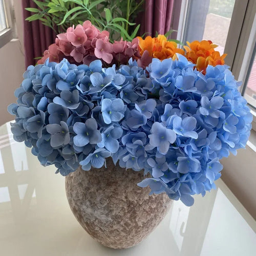 bouquet d'hortensias en soie pour décoration intérieure élégante - vue 3 sur 11