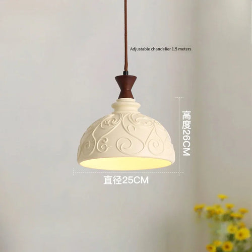 Kreativer antiker Kronleuchter aus Resin für retro Dekoration