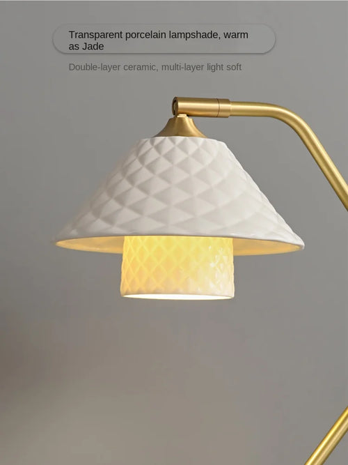 lampe de bureau en céramique et cuivre design moderne angle réglable