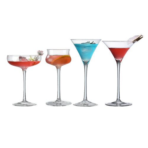 Verres a pied elegants pour cocktails champagne vin