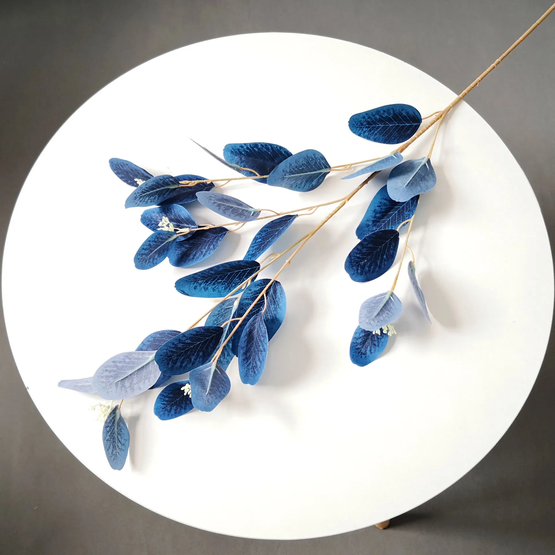 branches de feuilles d'eucalyptus en soie artificielle pour décoration florale - vue 16 sur 17