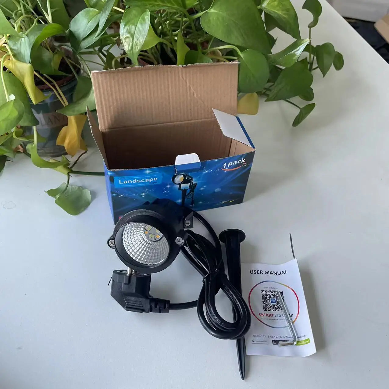 spot extérieur bluetooth étanche contrôlable via app pour jardin - vue 7 sur 6