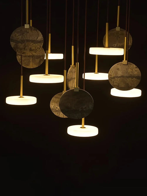 suspension marbre bois tendance 2024 luminaire moderne pour intérieur