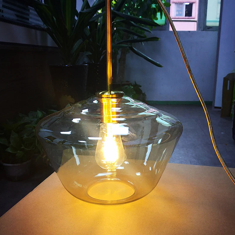 Moderne Glas-Pendelleuchte im kreativen nordischen Minimalismus - vue 6 sur 14