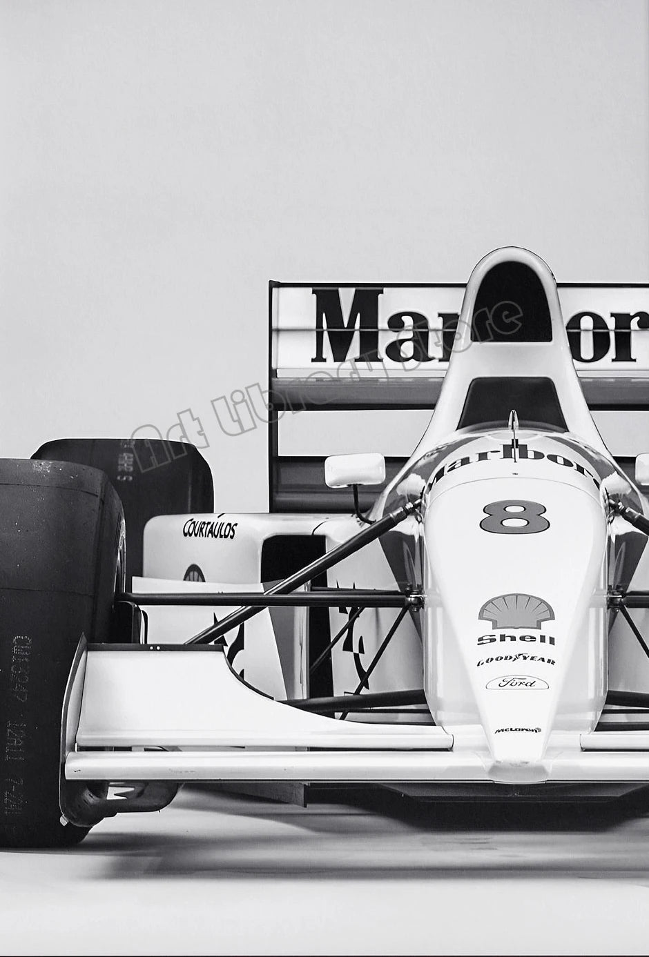 affiche vintage personnages voitures sport course f1 monaco noir et blanc