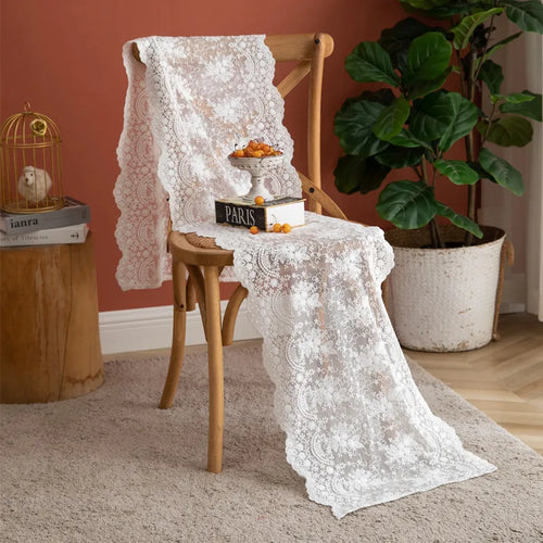 Chemin de table dentelle florale beige style bohème