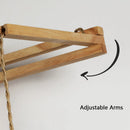 Nordische Wandleuchte aus Holz mit schwenkbarem Arm und LED