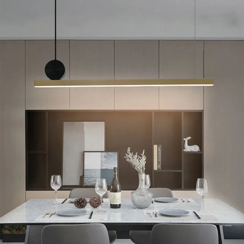lustre en métal doré moderne pour décoration intérieure élégante