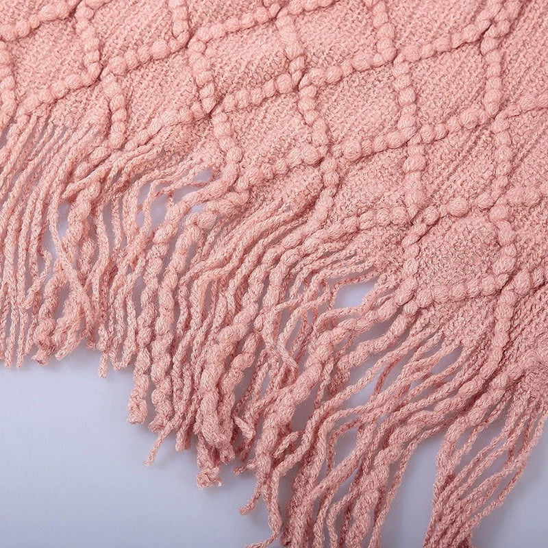 plaid tricot leger doux avec pompons style salon - vue 4 sur 6