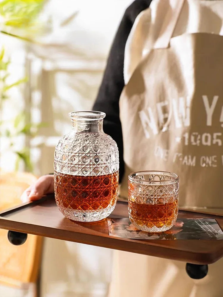 Carafe et verre relief retro vintage deco interieur