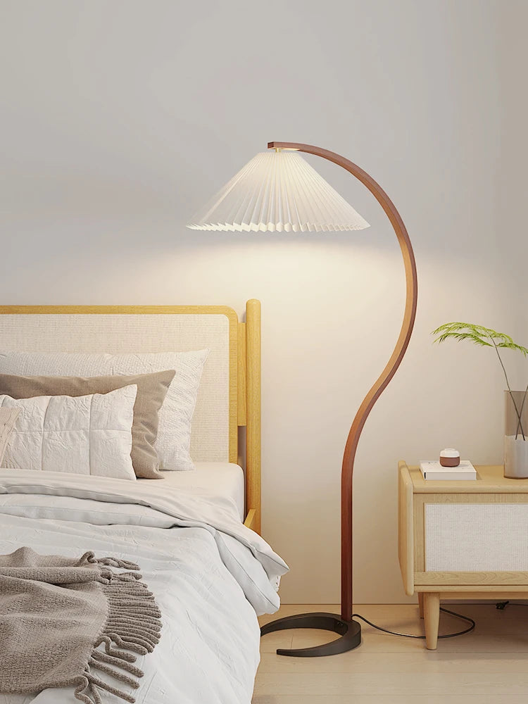 lampadaire style nordique rétro en rondins plissé français avec abat-jour en tissu - vue 4 sur 7