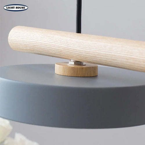 Nordischer Kronleuchter aus Massivholz mit integrierter LED - vue 6 sur 10