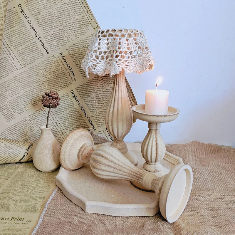 décoration vintage pour mariage bougeoirs en bois modernes