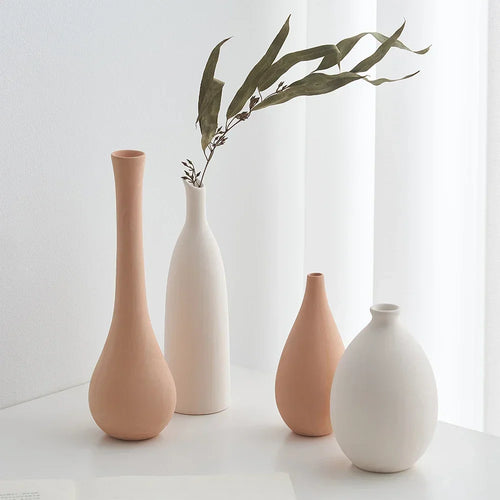 vase en céramique pour décoration florale nordique élégante