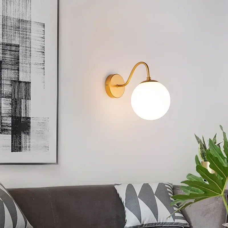 applique murale moderne en verre avec boule lumineuse élégante - vue 5 sur 10